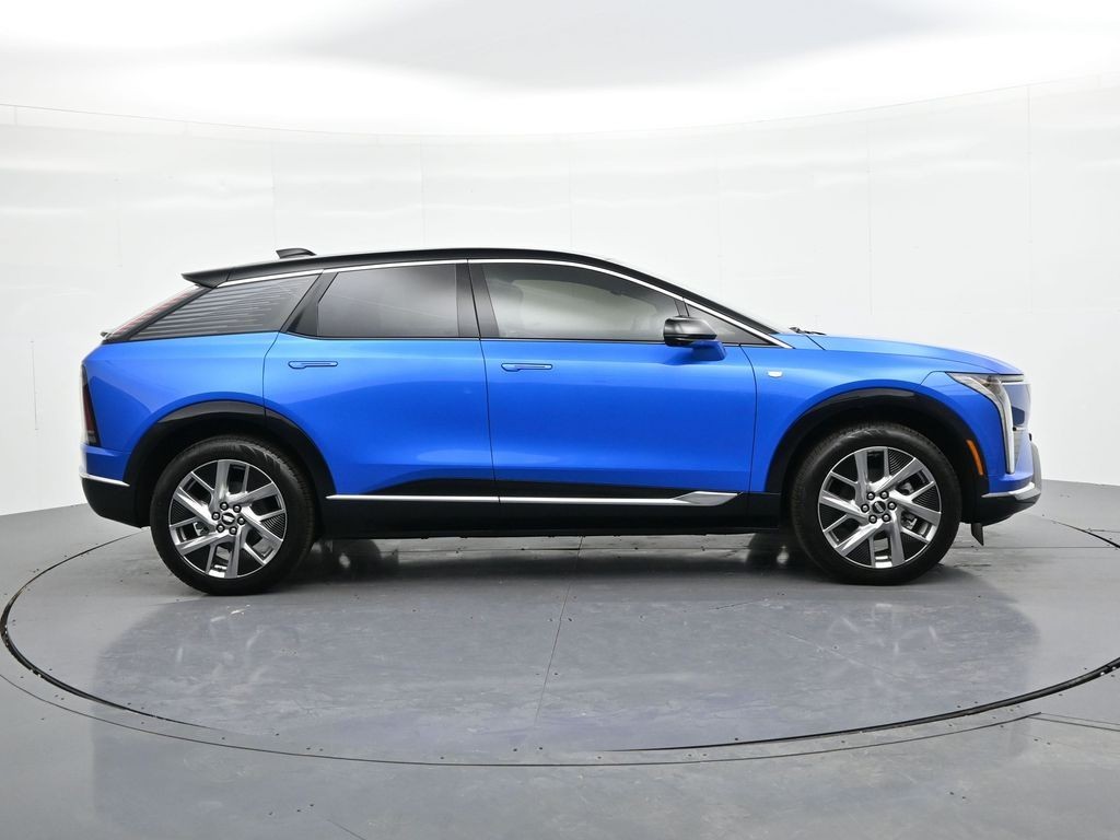 Cadillac OPTIQ Vehicle Full-screen Gallery Image 5