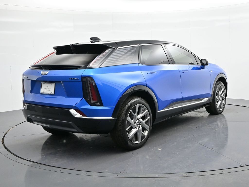 Cadillac OPTIQ Vehicle Full-screen Gallery Image 6