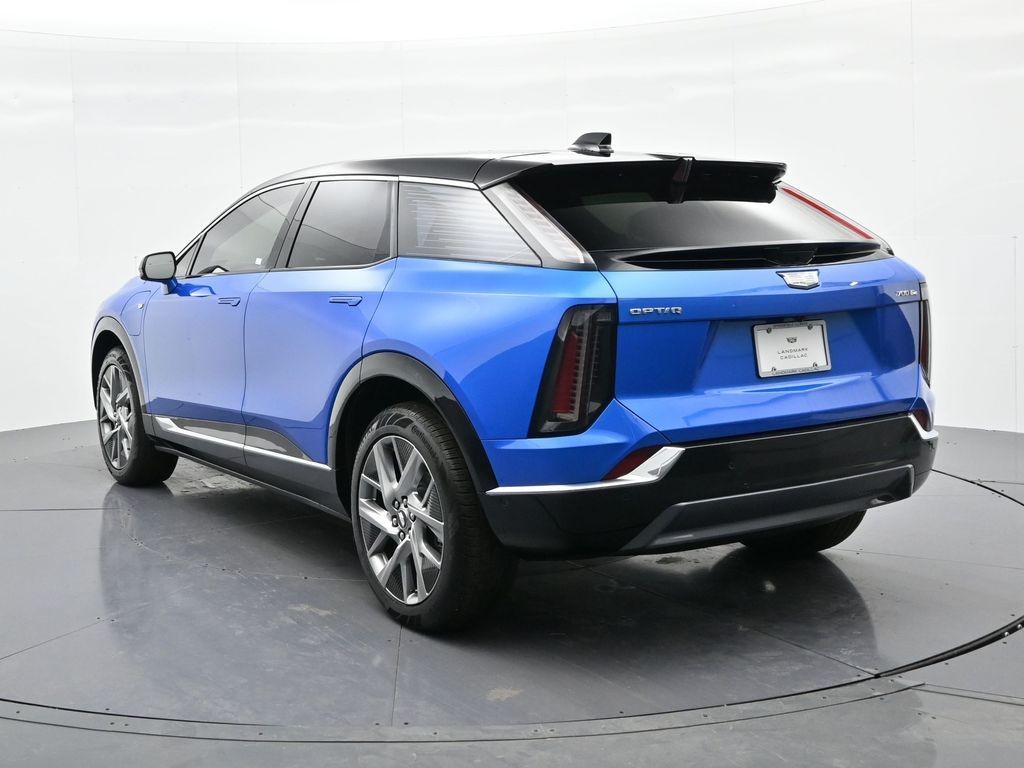 Cadillac OPTIQ Vehicle Full-screen Gallery Image 8