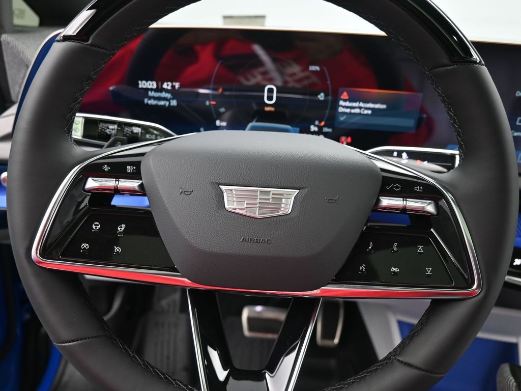Cadillac OPTIQ Vehicle Full-screen Gallery Image 13