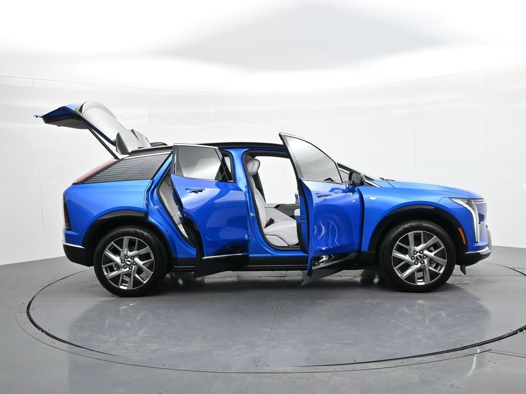 Cadillac OPTIQ Vehicle Full-screen Gallery Image 23