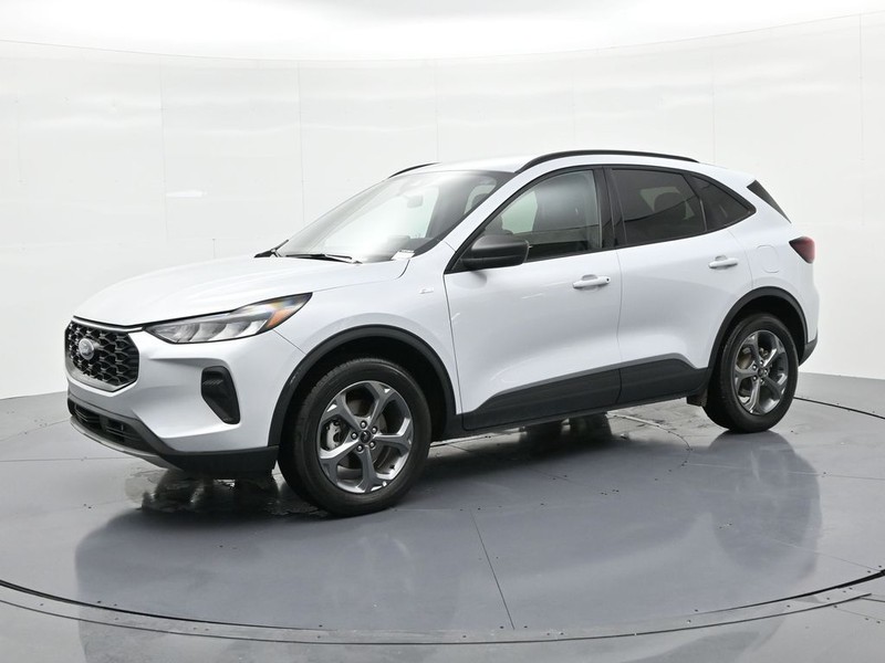 Ford Escape Vehicle Full-screen Gallery Image 01