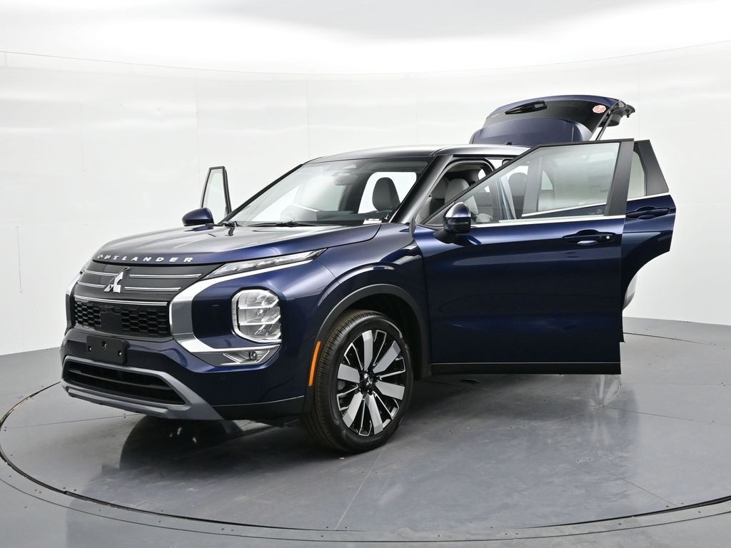 Mitsubishi Outlander Vehicle Full-screen Gallery Image 26