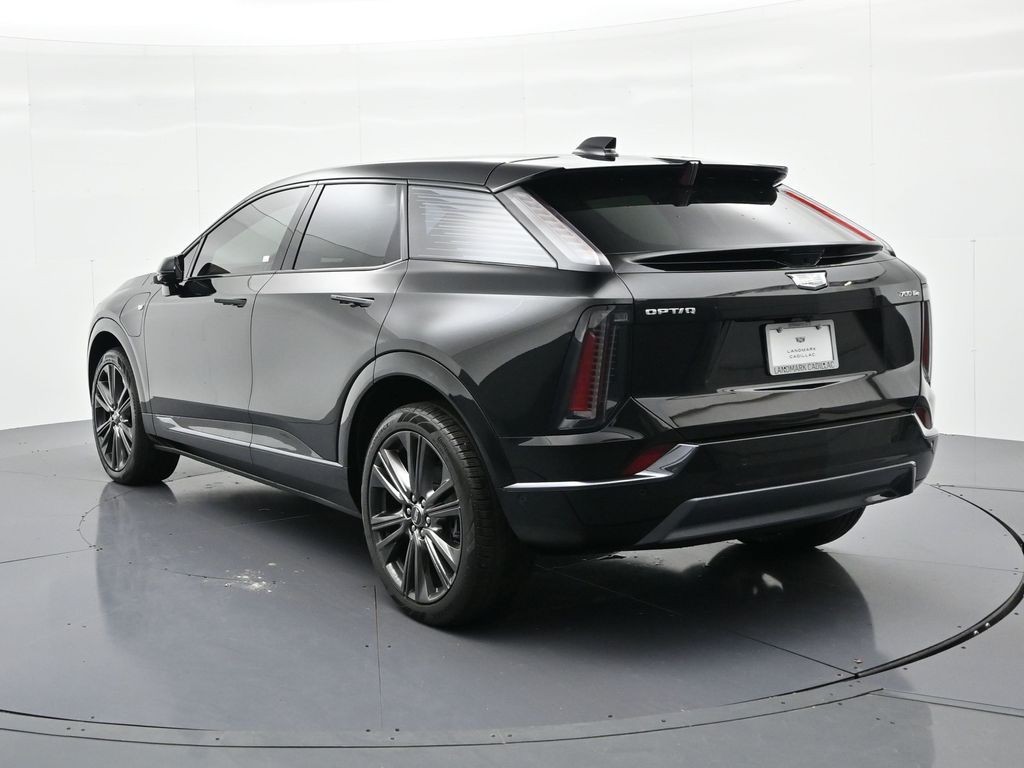 Cadillac OPTIQ Vehicle Full-screen Gallery Image 7