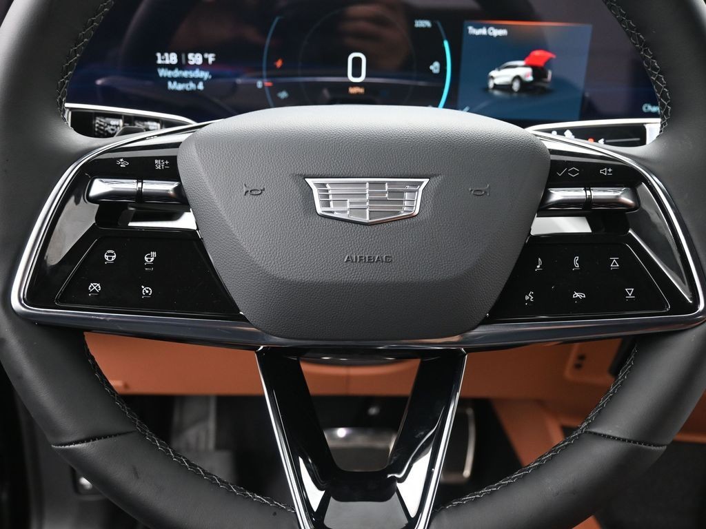 Cadillac OPTIQ Vehicle Full-screen Gallery Image 10