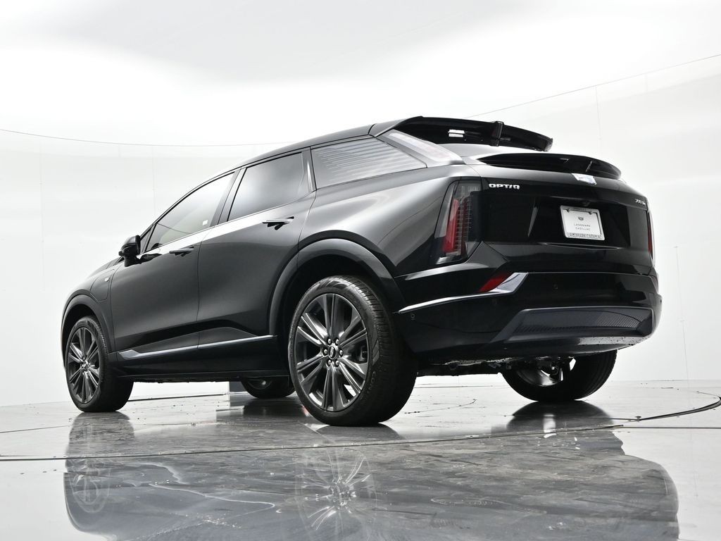 Cadillac OPTIQ Vehicle Full-screen Gallery Image 18