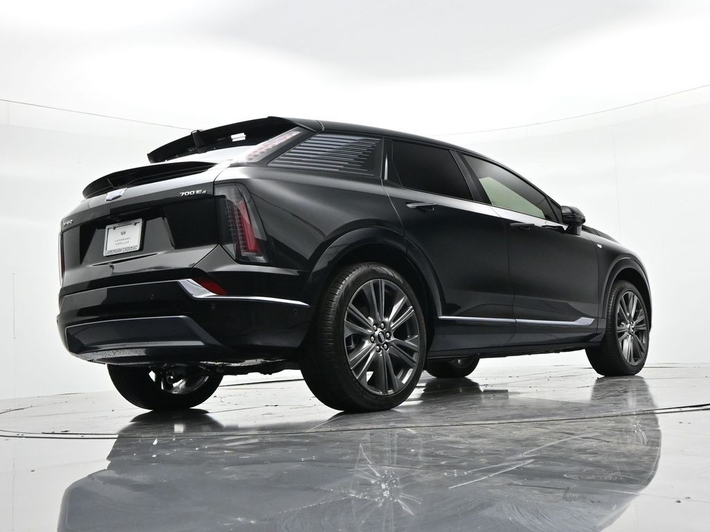 Cadillac OPTIQ Vehicle Full-screen Gallery Image 20