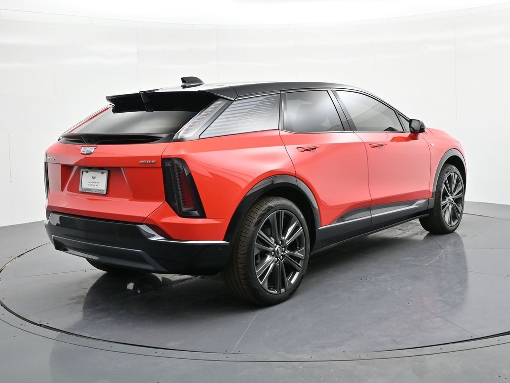 Cadillac OPTIQ Vehicle Full-screen Gallery Image 6