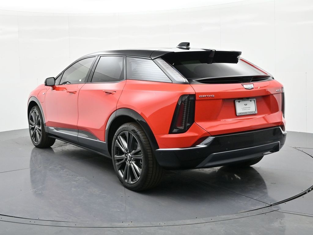 Cadillac OPTIQ Vehicle Full-screen Gallery Image 8