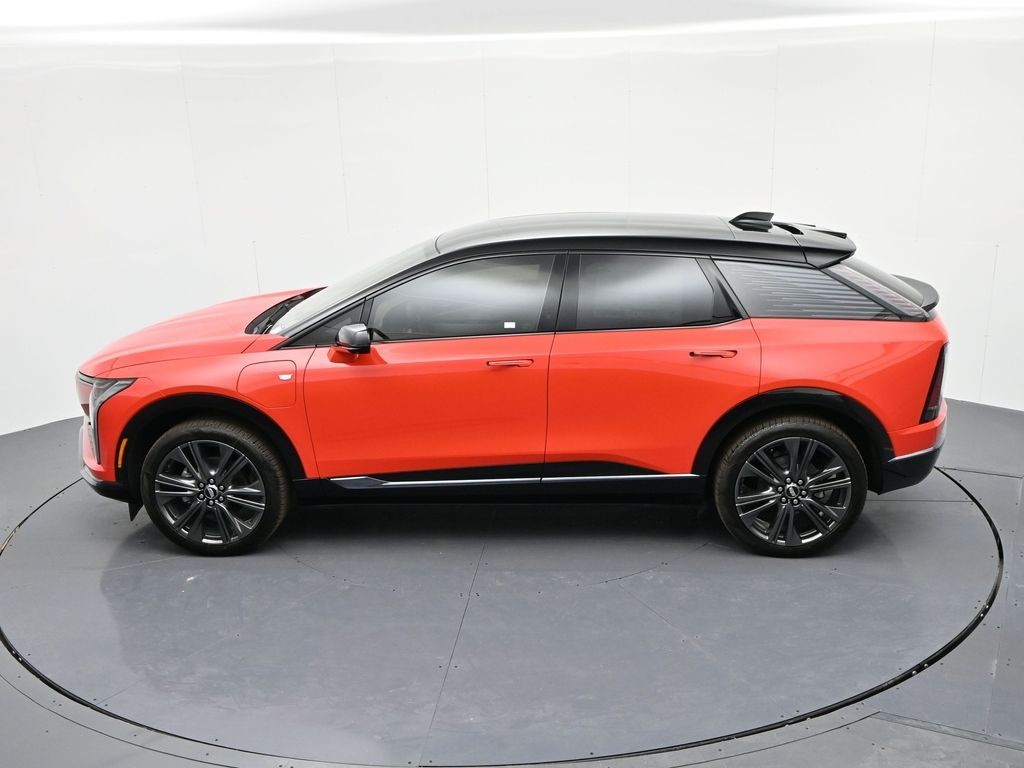 Cadillac OPTIQ Vehicle Full-screen Gallery Image 20