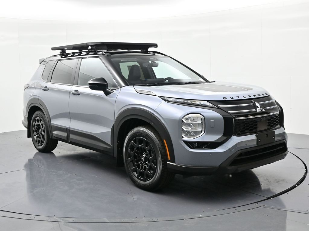 Mitsubishi Outlander Vehicle Full-screen Gallery Image 4