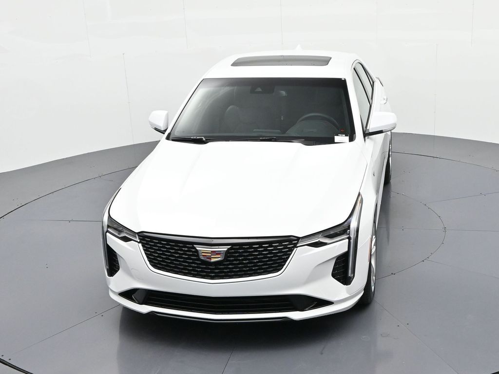 Cadillac CT4 Vehicle Full-screen Gallery Image 18