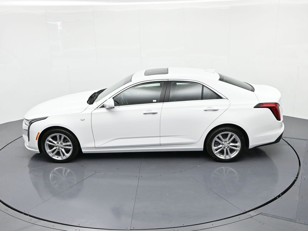 Cadillac CT4 Vehicle Full-screen Gallery Image 20