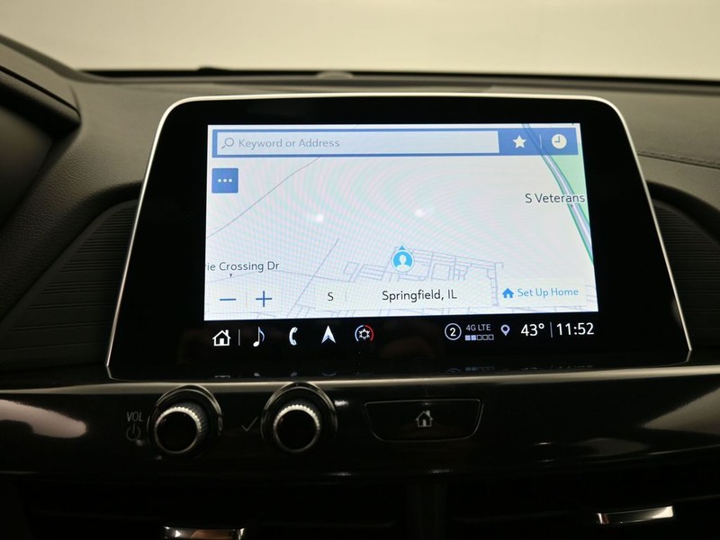 Cadillac CT4 Vehicle Full-screen Gallery Image 12