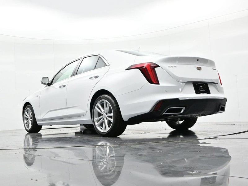Cadillac CT4 Vehicle Full-screen Gallery Image 21