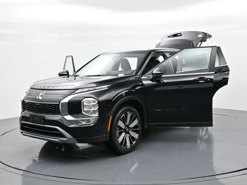 Mitsubishi Outlander Vehicle Full-screen Gallery Image 23