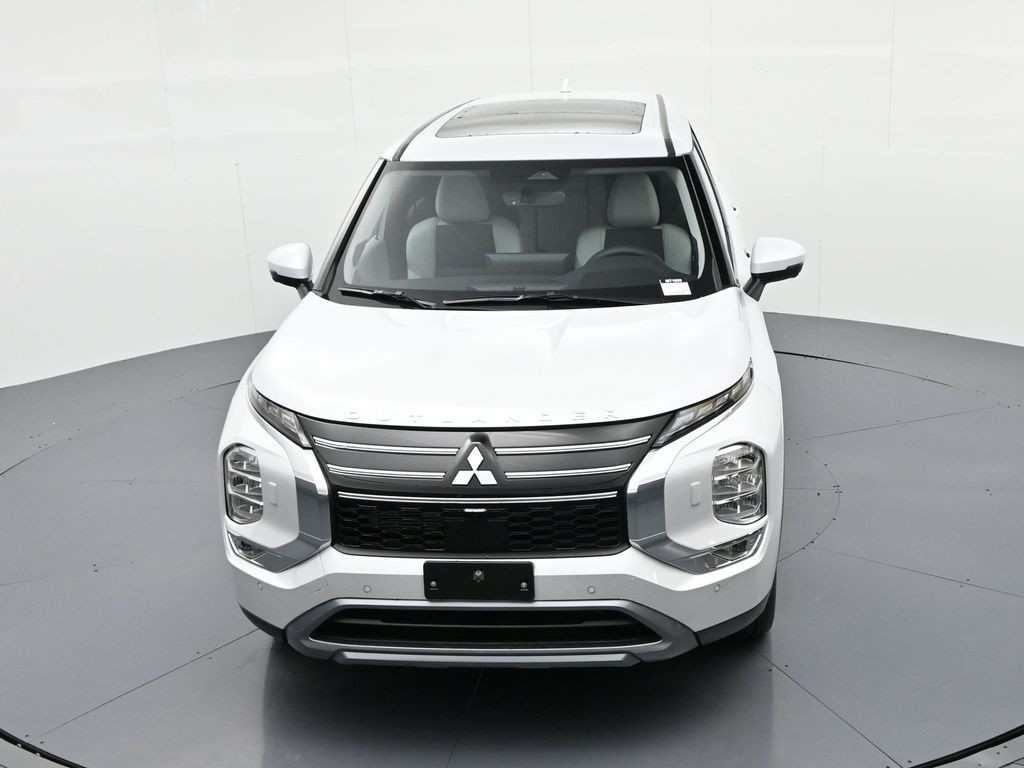 Mitsubishi Outlander Vehicle Full-screen Gallery Image 18