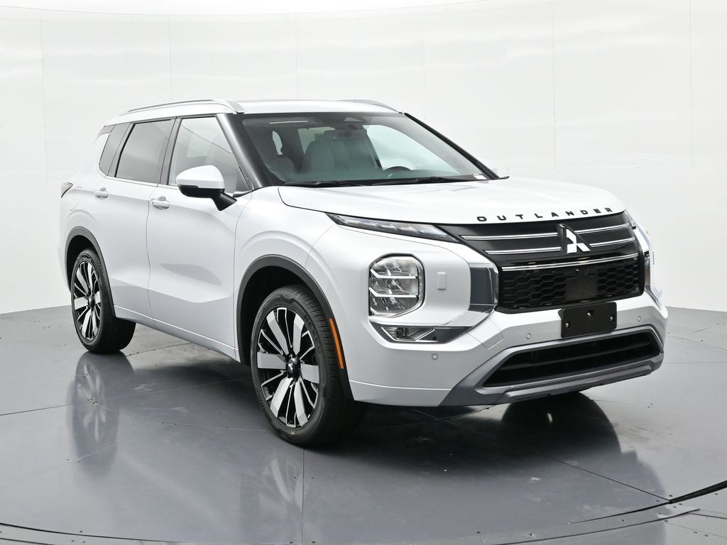 Mitsubishi Outlander Vehicle Full-screen Gallery Image 4