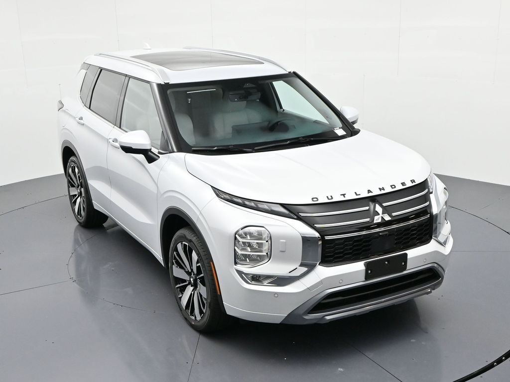 Mitsubishi Outlander Vehicle Full-screen Gallery Image 18