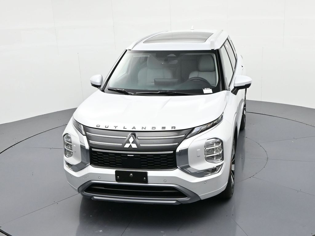 Mitsubishi Outlander Vehicle Full-screen Gallery Image 19
