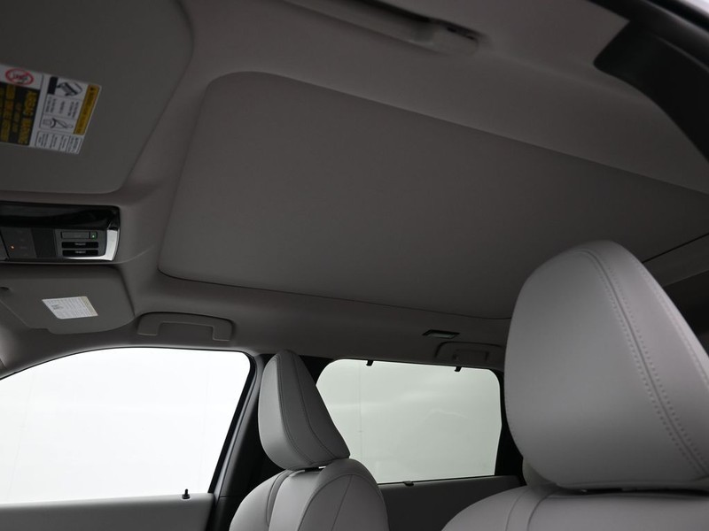Mitsubishi Outlander Vehicle Full-screen Gallery Image 17