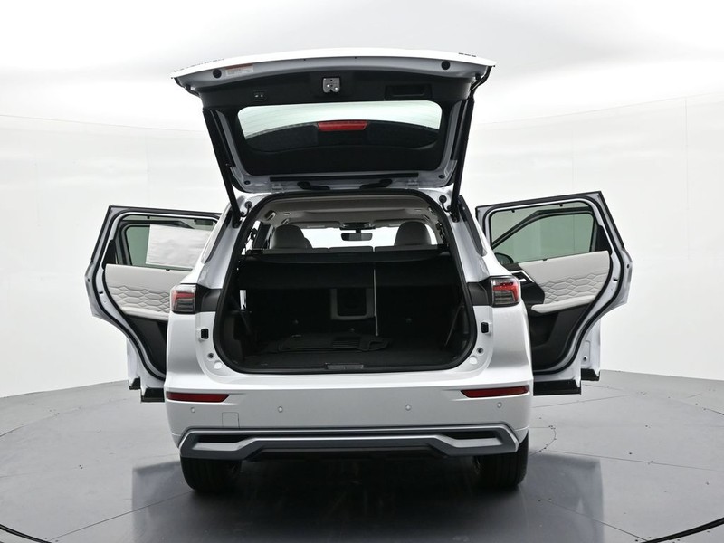 Mitsubishi Outlander Vehicle Full-screen Gallery Image 29