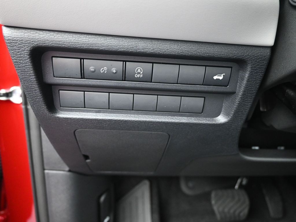 Mitsubishi Outlander Vehicle Full-screen Gallery Image 15