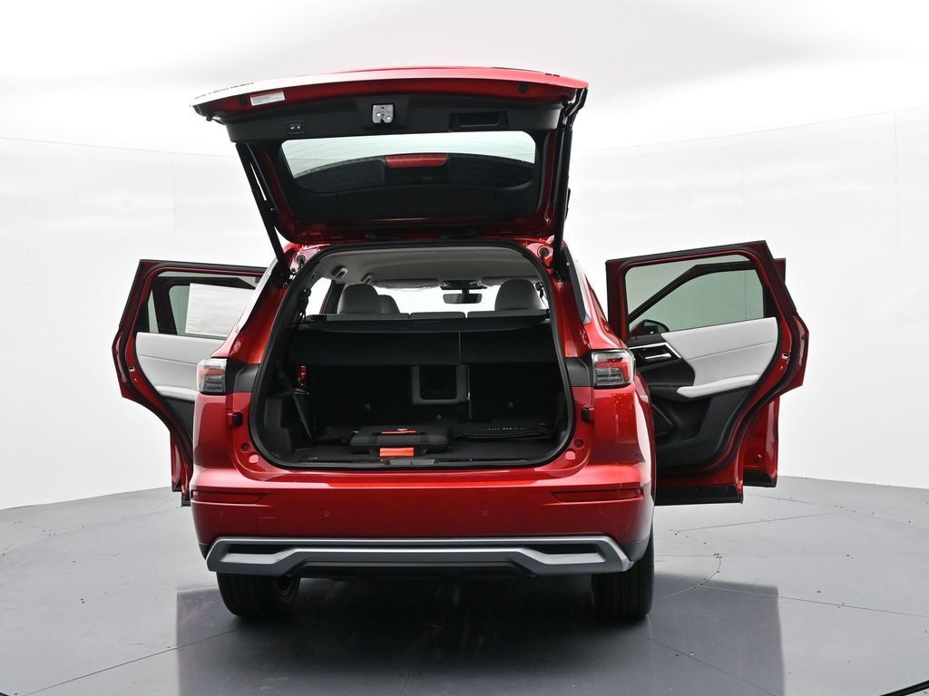 Mitsubishi Outlander Vehicle Full-screen Gallery Image 28