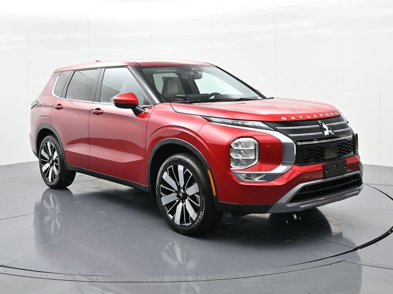 Mitsubishi Outlander Vehicle Full-screen Gallery Image 4