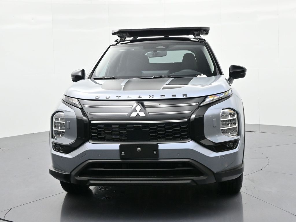 Mitsubishi Outlander Vehicle Full-screen Gallery Image 3