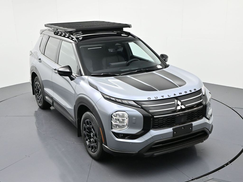 Mitsubishi Outlander Vehicle Full-screen Gallery Image 10