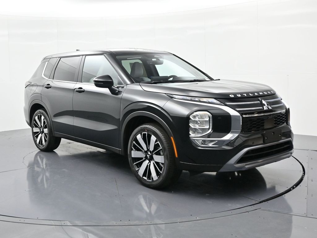 Mitsubishi Outlander Vehicle Full-screen Gallery Image 4