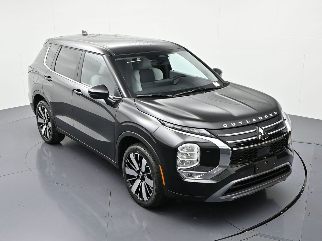 Mitsubishi Outlander Vehicle Full-screen Gallery Image 15