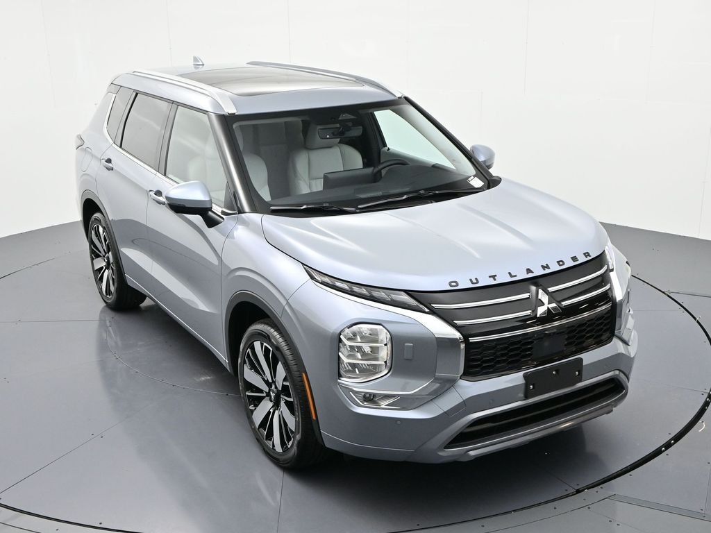 Mitsubishi Outlander Vehicle Full-screen Gallery Image 16