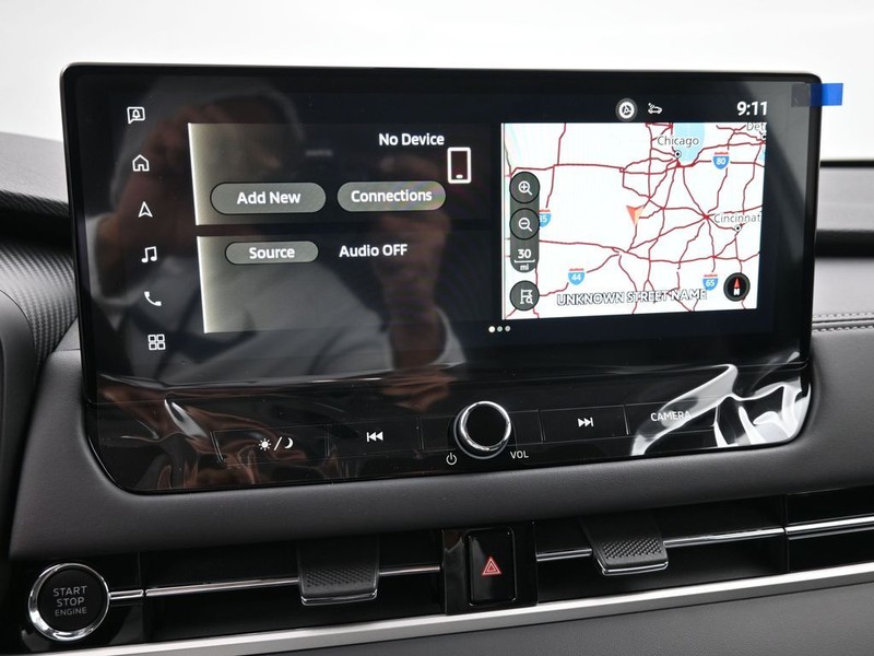 Mitsubishi Outlander Vehicle Full-screen Gallery Image 10