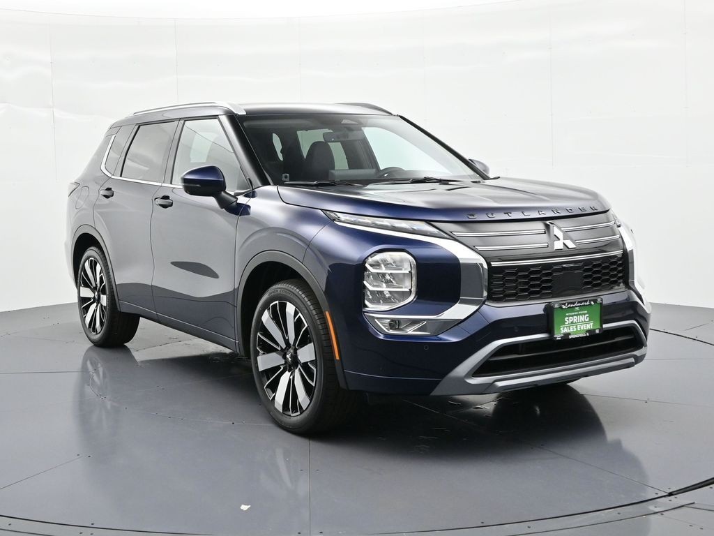 Mitsubishi Outlander Vehicle Full-screen Gallery Image 3