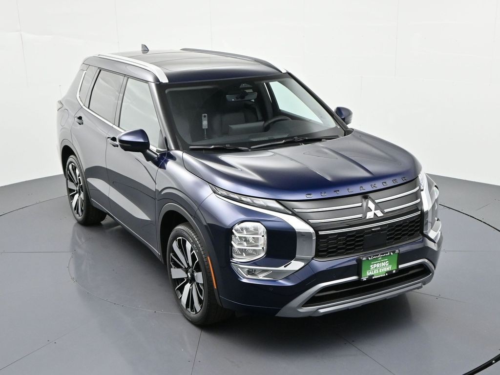 Mitsubishi Outlander Vehicle Full-screen Gallery Image 23