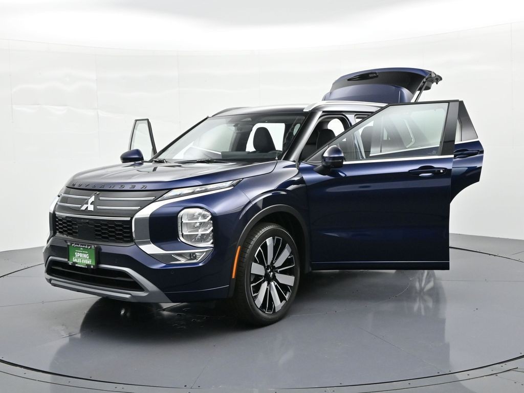 Mitsubishi Outlander Vehicle Full-screen Gallery Image 33