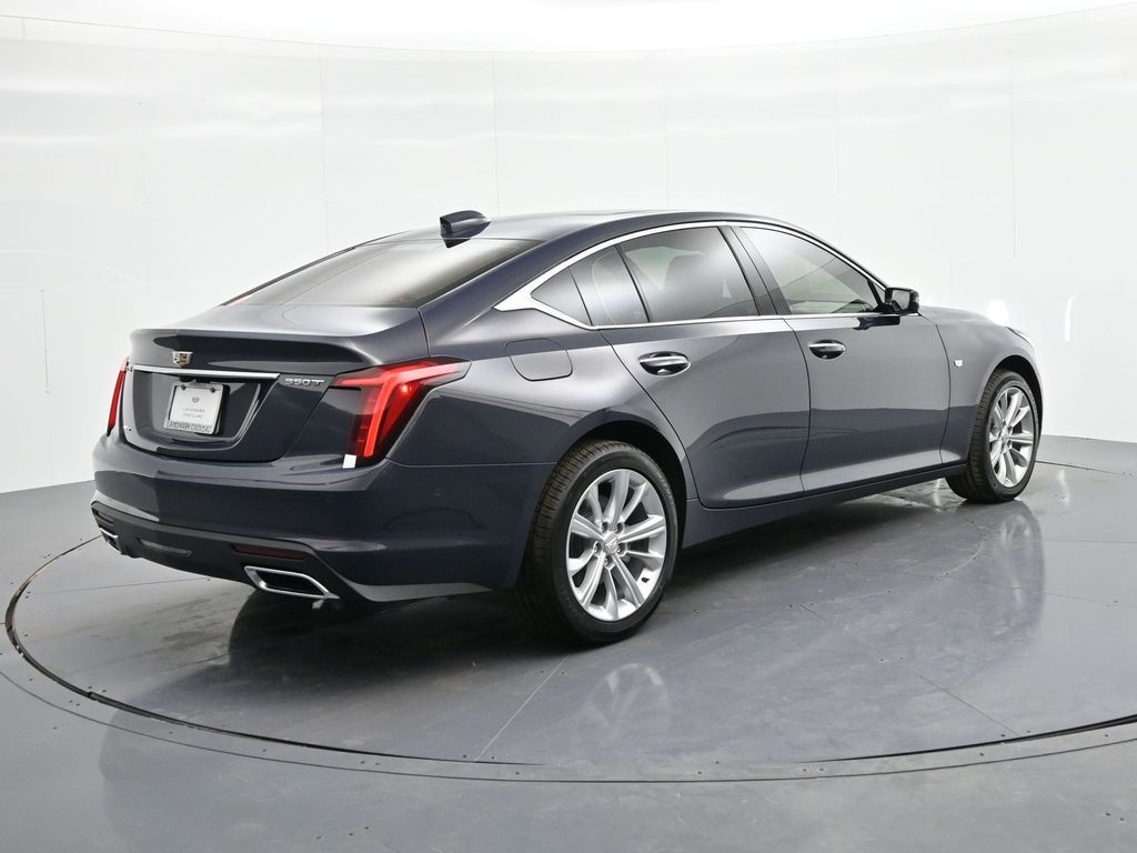 Cadillac CT5 Vehicle Full-screen Gallery Image 6