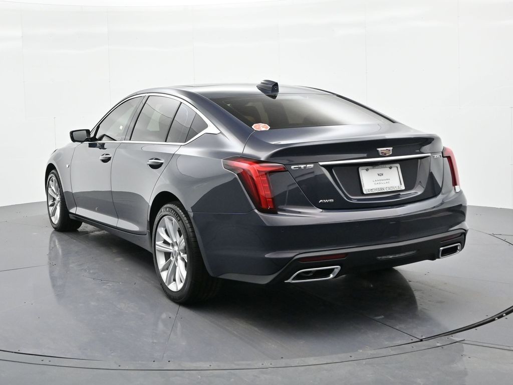 Cadillac CT5 Vehicle Full-screen Gallery Image 8