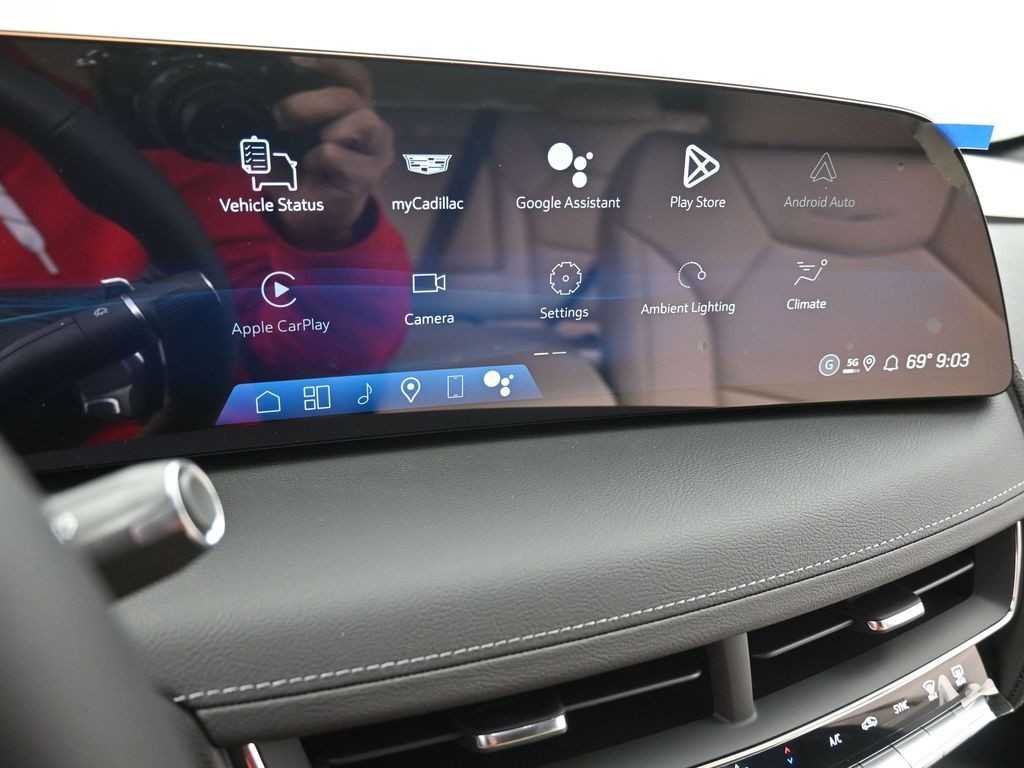 Cadillac CT5 Vehicle Full-screen Gallery Image 11