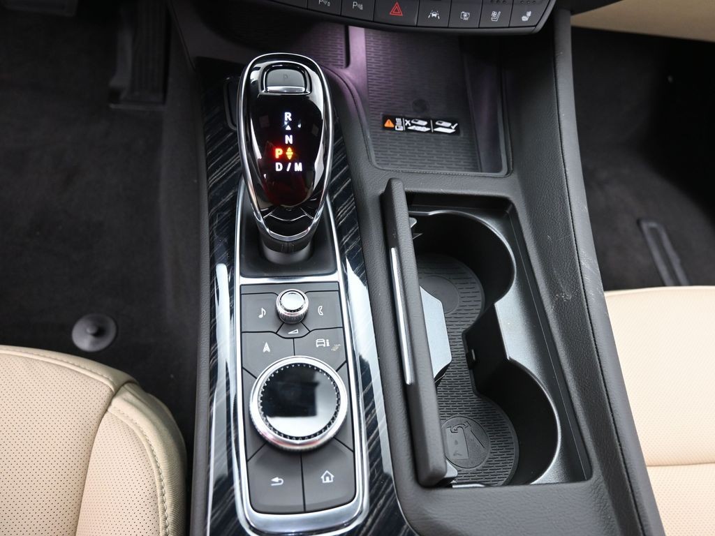 Cadillac CT5 Vehicle Full-screen Gallery Image 13