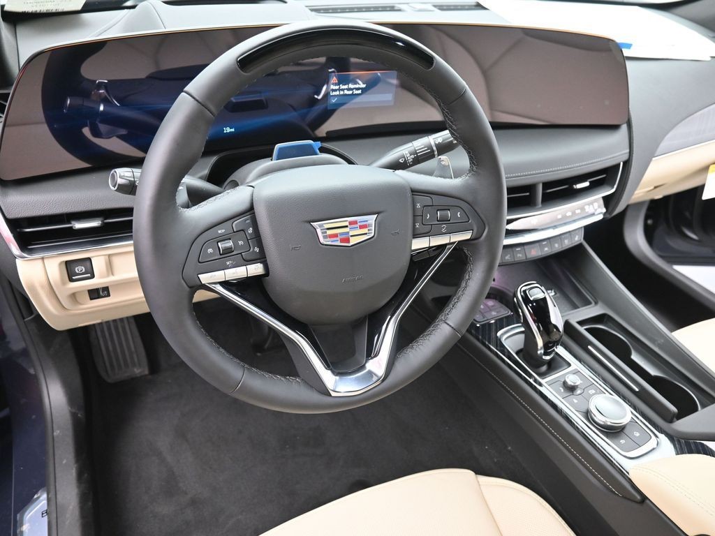 Cadillac CT5 Vehicle Full-screen Gallery Image 15