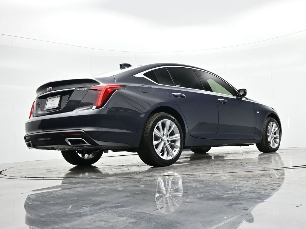 Cadillac CT5 Vehicle Full-screen Gallery Image 23