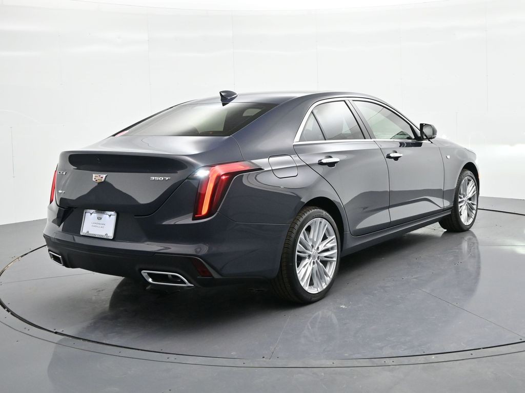 Cadillac CT4 Vehicle Full-screen Gallery Image 6