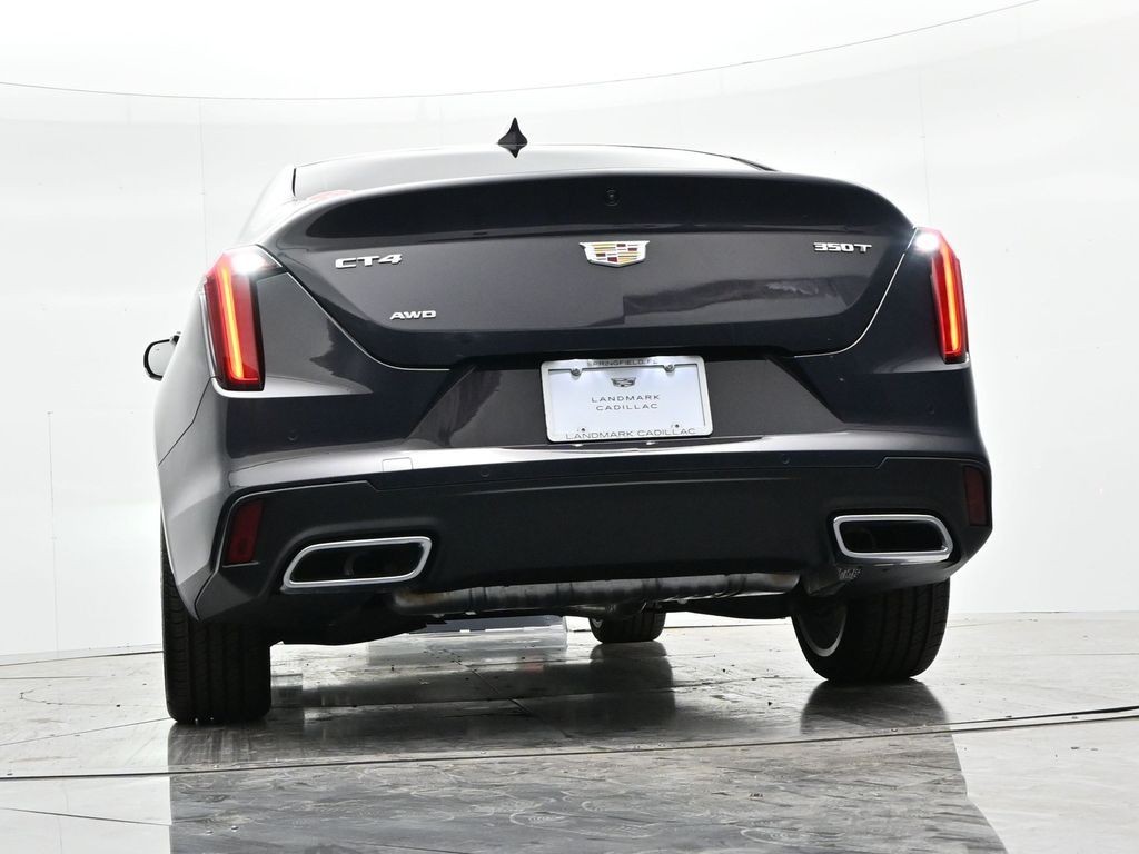 Cadillac CT4 Vehicle Full-screen Gallery Image 20