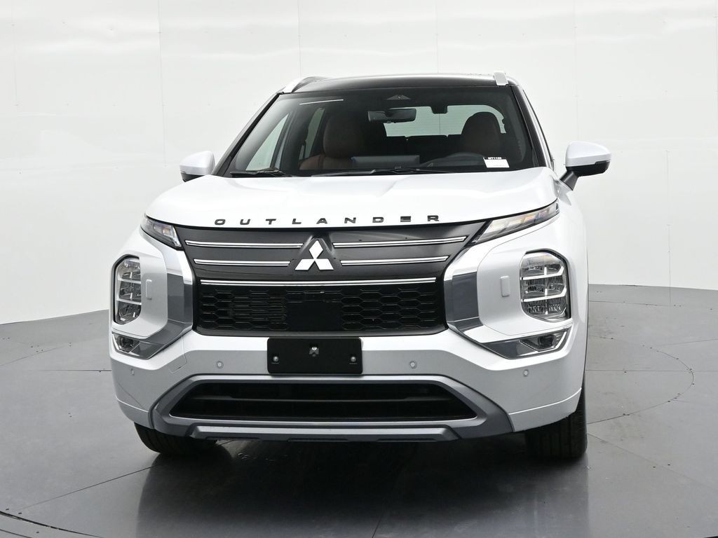 Mitsubishi Outlander Vehicle Full-screen Gallery Image 3