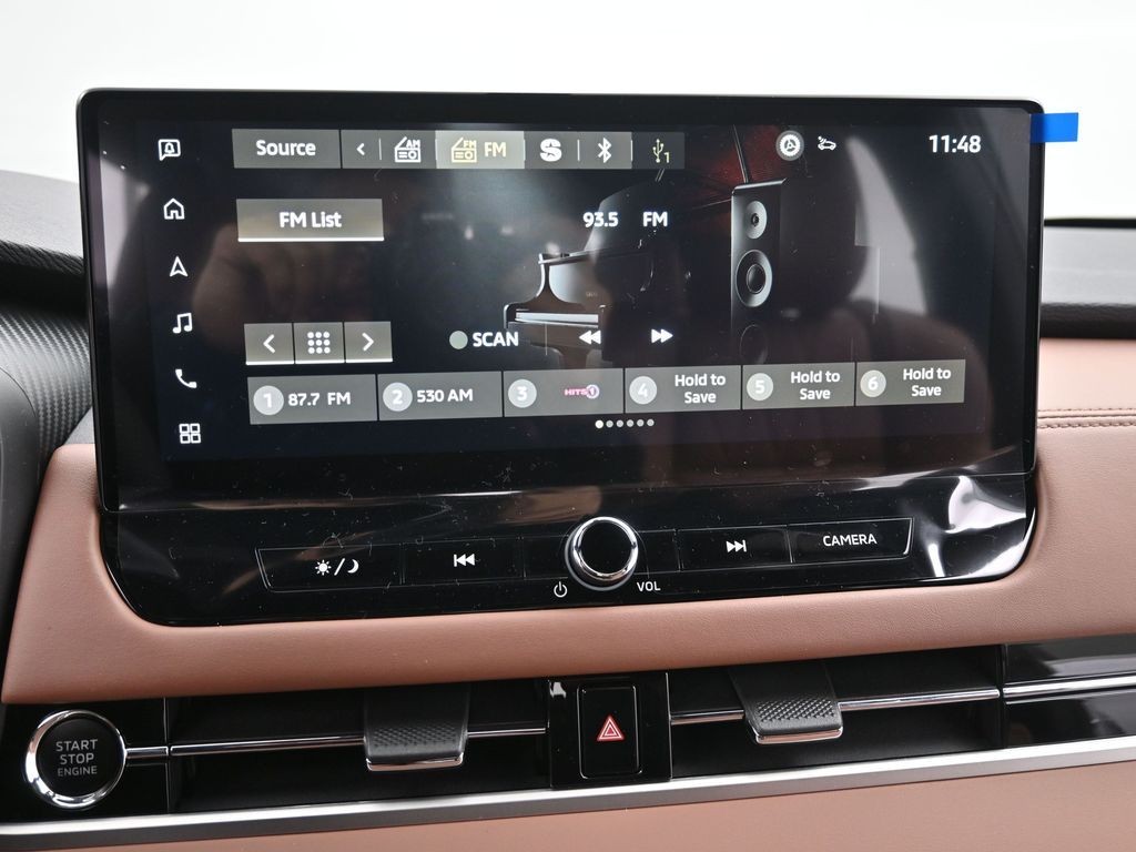 Mitsubishi Outlander Vehicle Full-screen Gallery Image 11