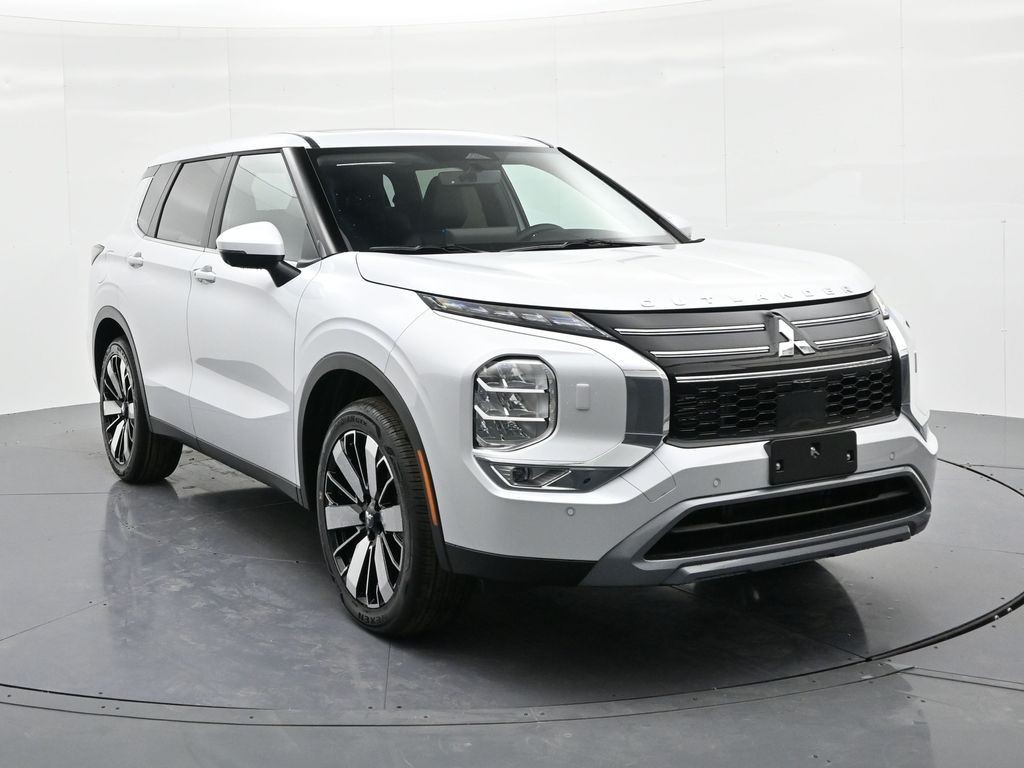 Mitsubishi Outlander Vehicle Full-screen Gallery Image 4