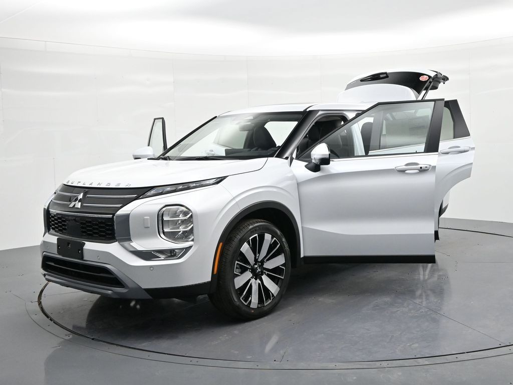 Mitsubishi Outlander Vehicle Full-screen Gallery Image 27